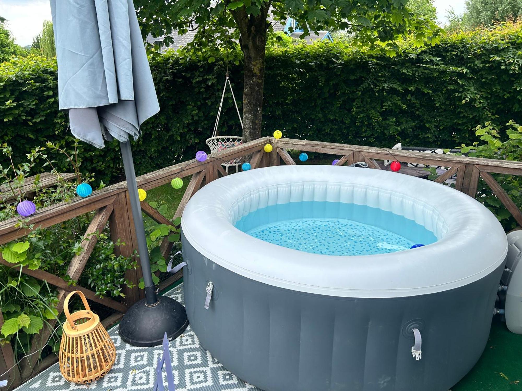 Gite Chalet Bleu Soleil Saint-Benoit-d'Hebertot المظهر الخارجي الصورة